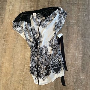 In Bloom sexy robe NWT